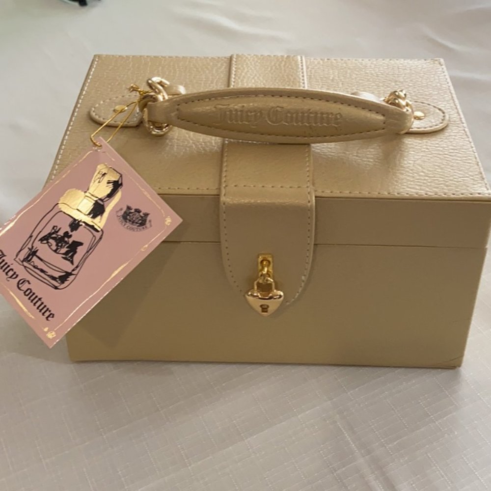 Juicy Couture Deluxe Train Case/Cosmetics Bag